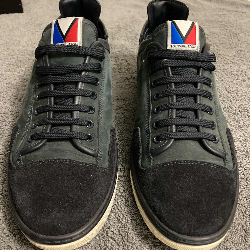 Authentic Louis Vuitton Slalom sneaker size 8 1/2 LV